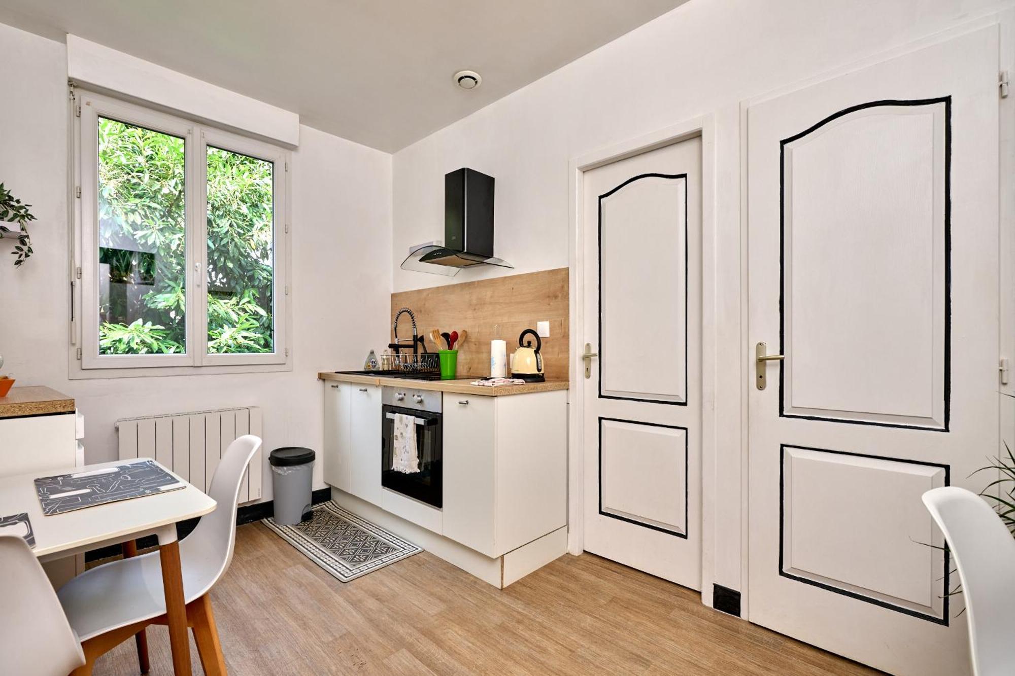 Agreable Studio En Hyper Centre Nevers Bagian luar foto