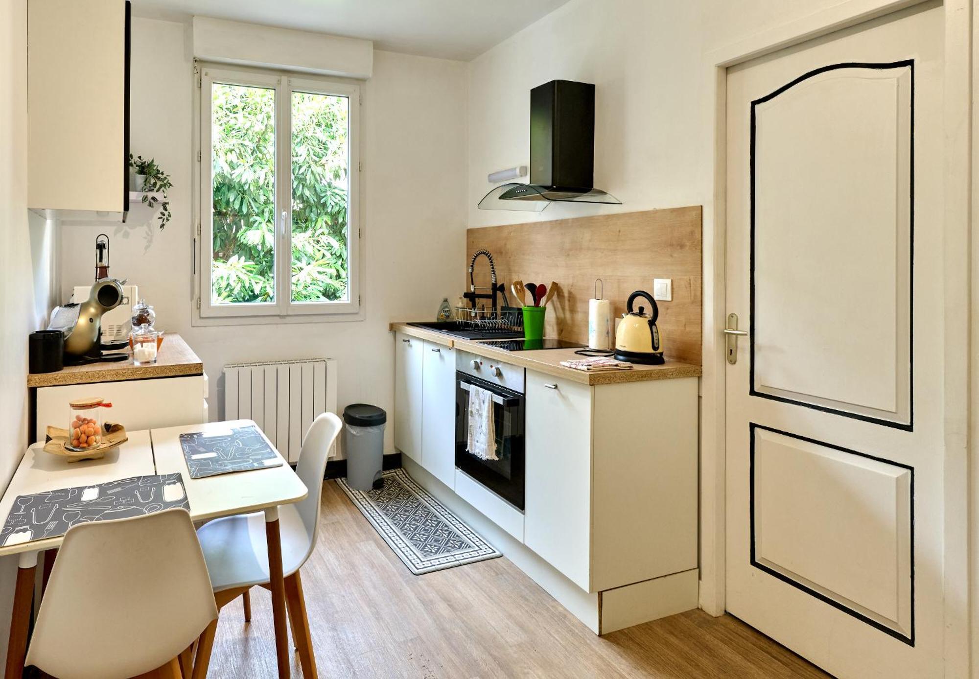 Agreable Studio En Hyper Centre Nevers Bagian luar foto