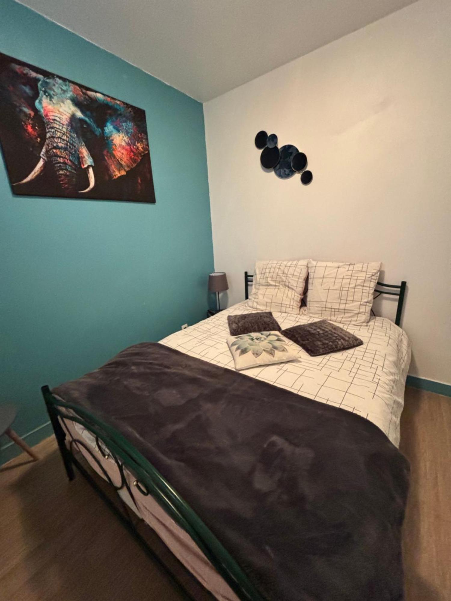 Agreable Studio En Hyper Centre Nevers Bagian luar foto